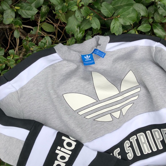 adidas black and white striped sweatshirt